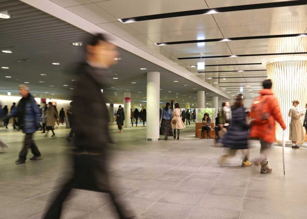 新千歳空港〜札幌駅〜地下道